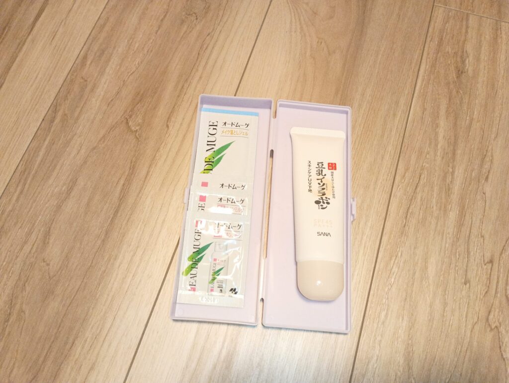 温泉のもちもの　便利なペンケース