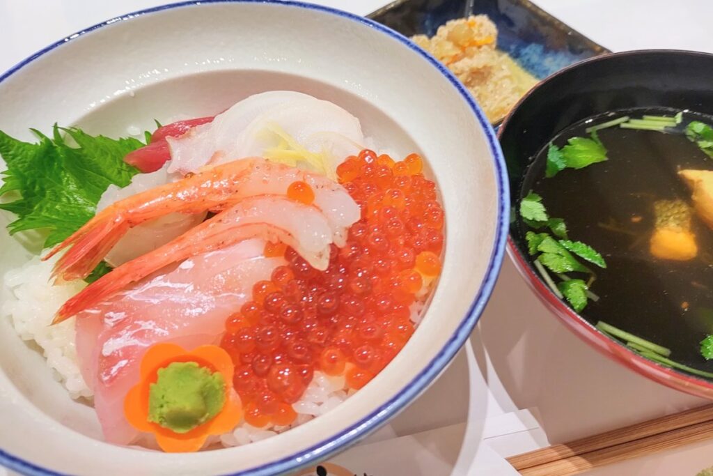 新潟グルメ05_海鮮丼