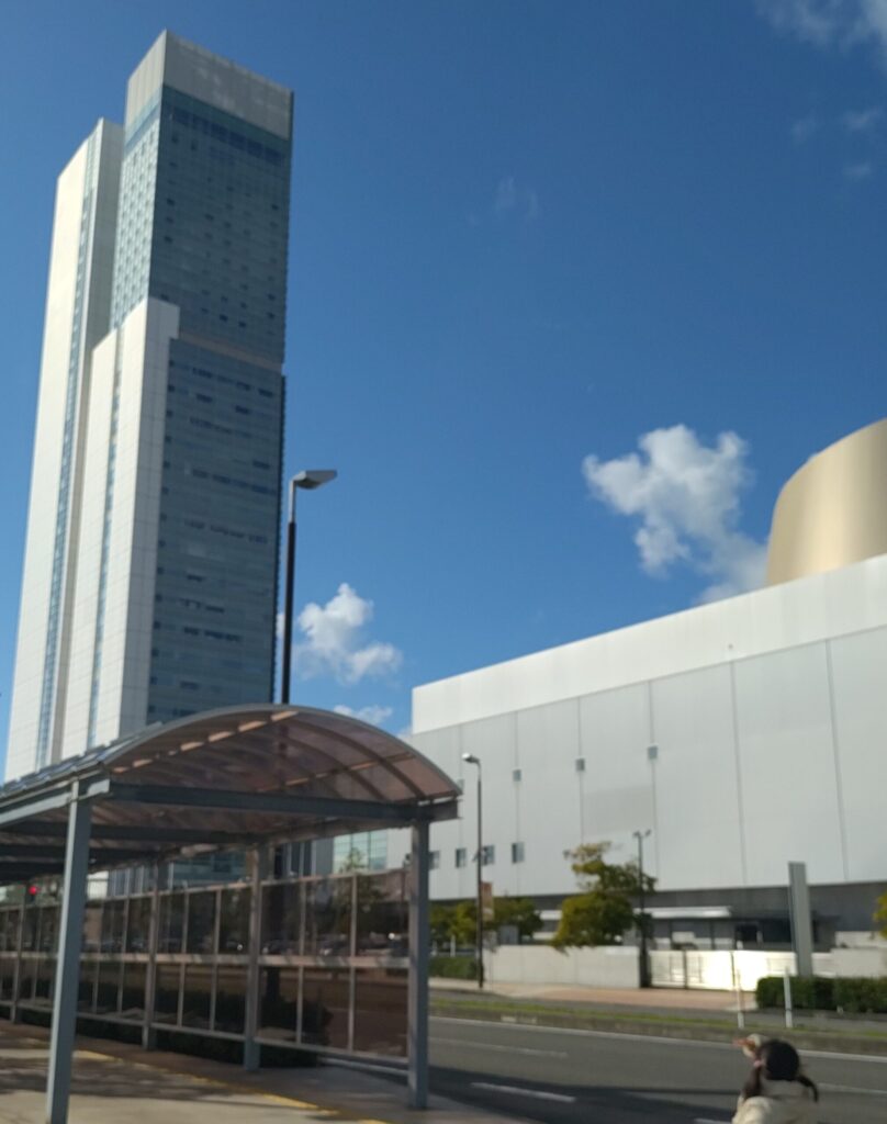 新潟万代島美術館　外観