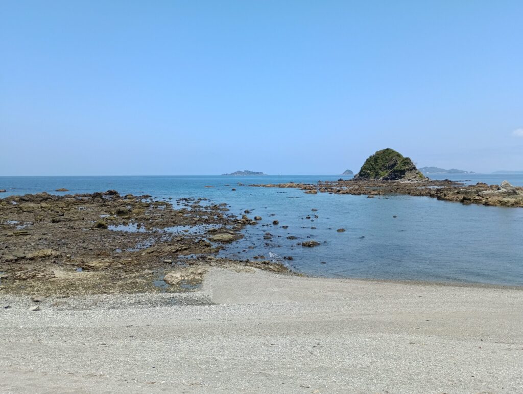 長崎恐竜パーク前のビーチ