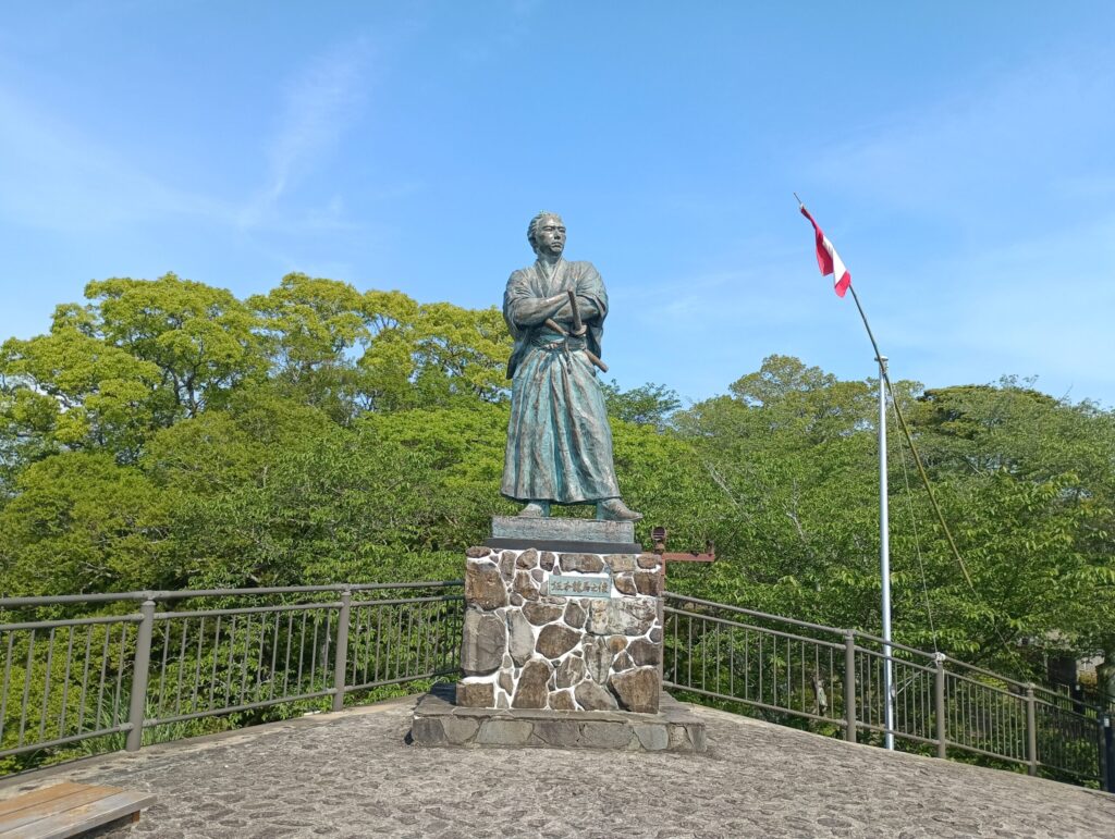 風頭公園 坂本龍馬像
